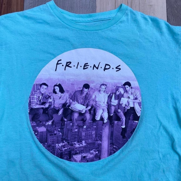 Friends Tee - Picture 3 of 5